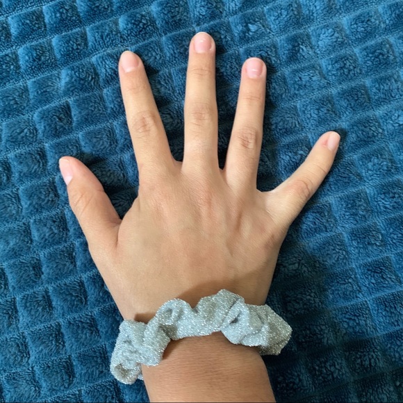 SCRUNCHIES! 💗 - Picture 5 of 7